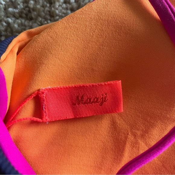 Maaji Vintage Grape Rocks Reversible Bikini Top Women’s M Swimwear Summer Beach - Picture 12 of 13